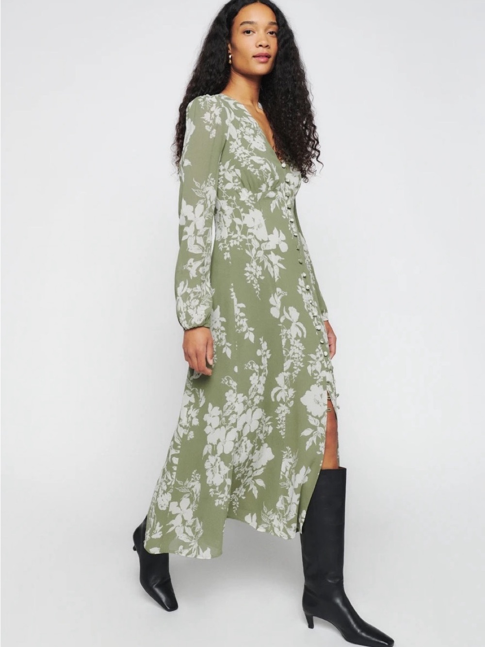Reformation Brogan
Dress in Willow size 6